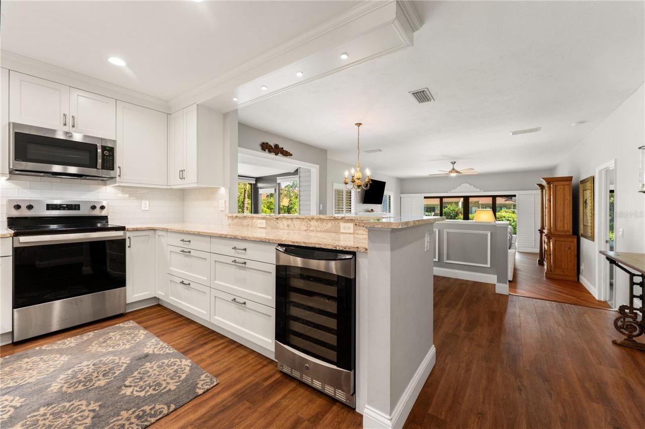 1720 Kestral Park Way S, Unit 49, Sarasota, FL 34231 Photo