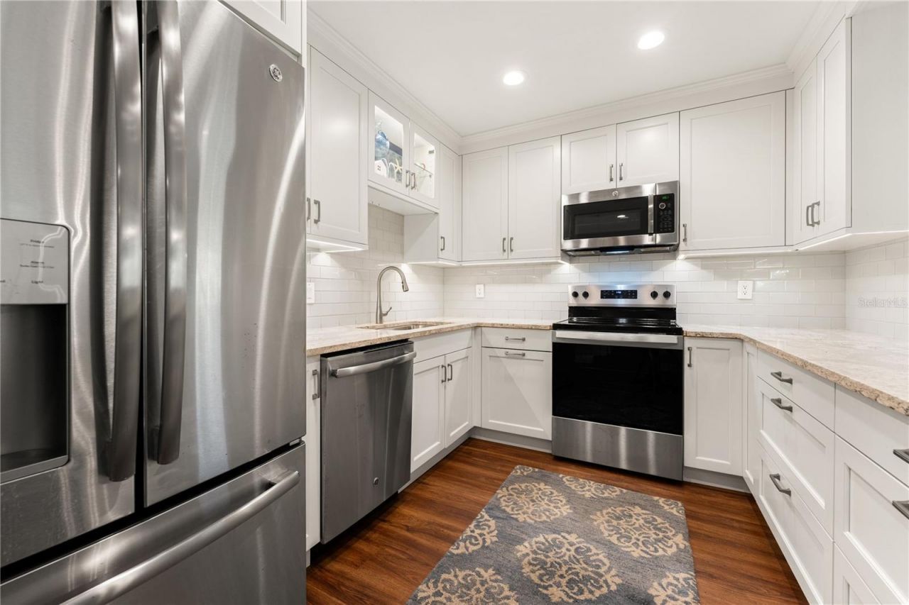 1720 Kestral Park Way S, Unit 49, Sarasota, FL 34231 Photo