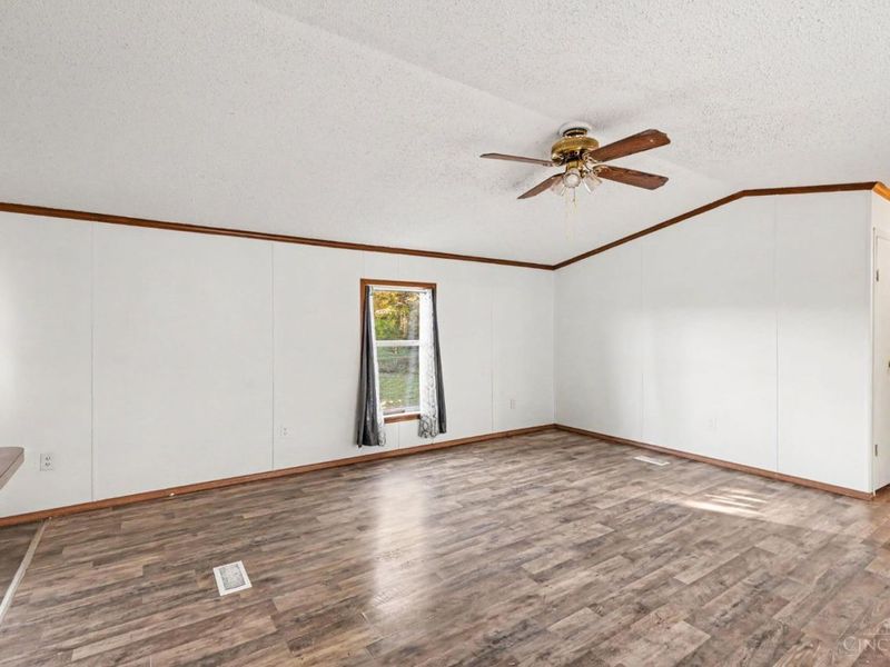 9970 Horseshoe Road, Lynchburg, OH 45142 Photo 4