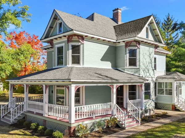 543 Madison St, Lake Geneva, WI 53147