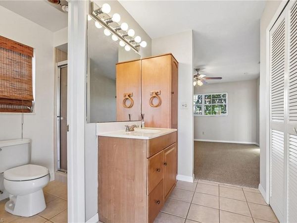 5220 SW 10th AVE , CAPE CORAL, FL 33914