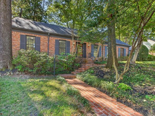 5185 MARY STARNES DR, Memphis, TN 38117