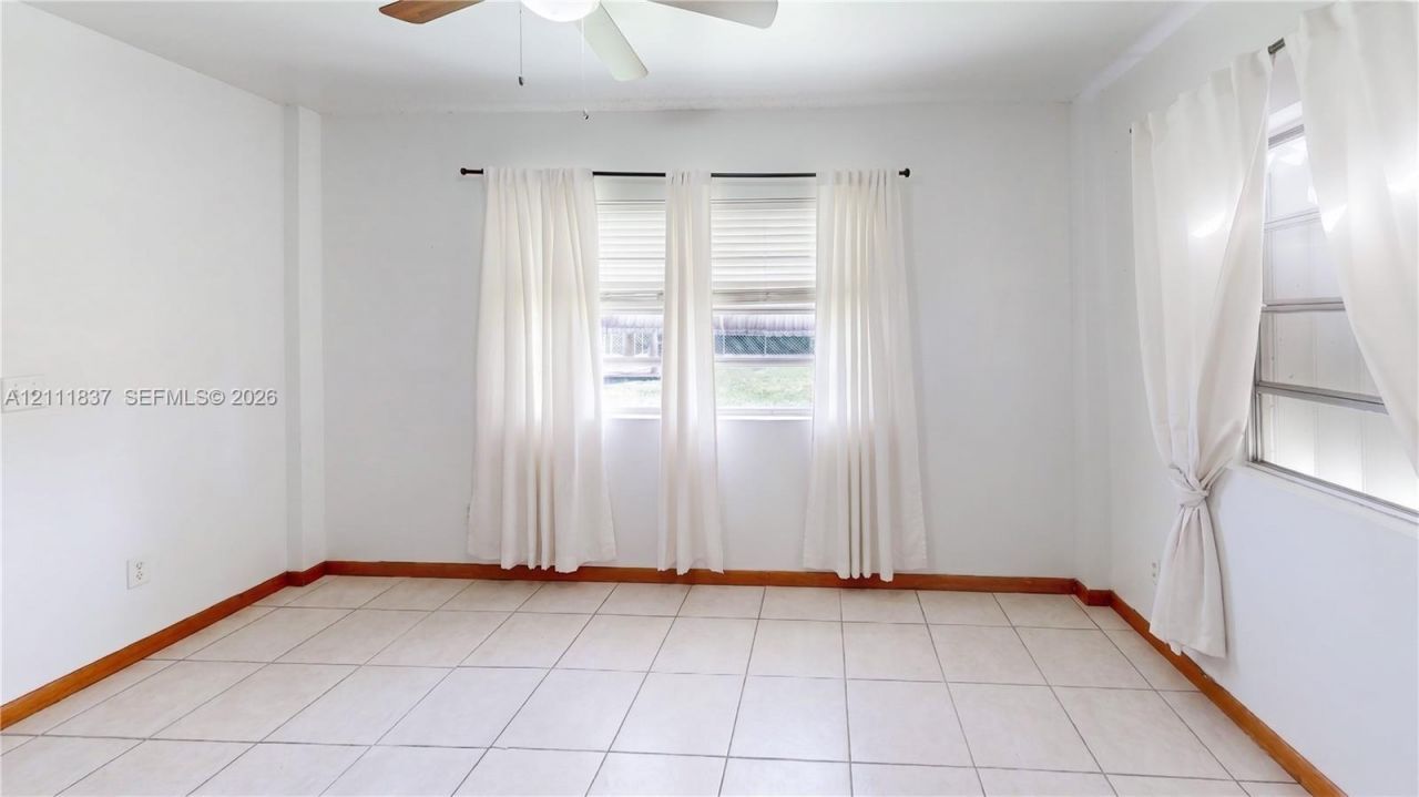 1560 NE 12th St , Homestead, FL 33033 Photo