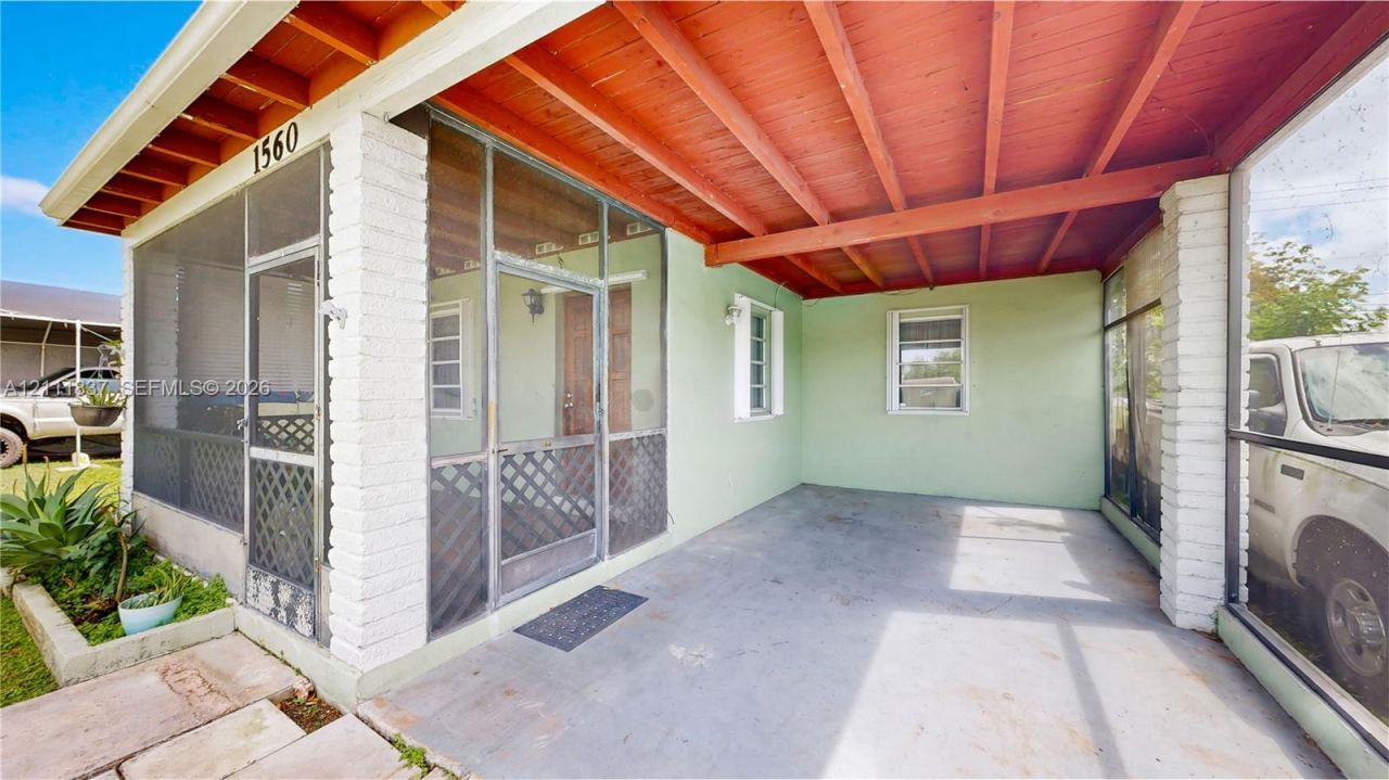 1560 NE 12th St , Homestead, FL 33033 Photo