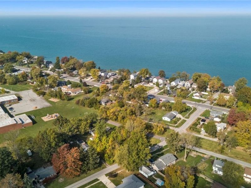 559 Pasadena Avenue, Sheffield Lake, OH 44054 Photo 12