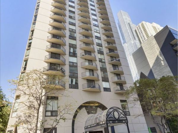 70 W Huron Street , Unit 2203, Chicago, IL 60654