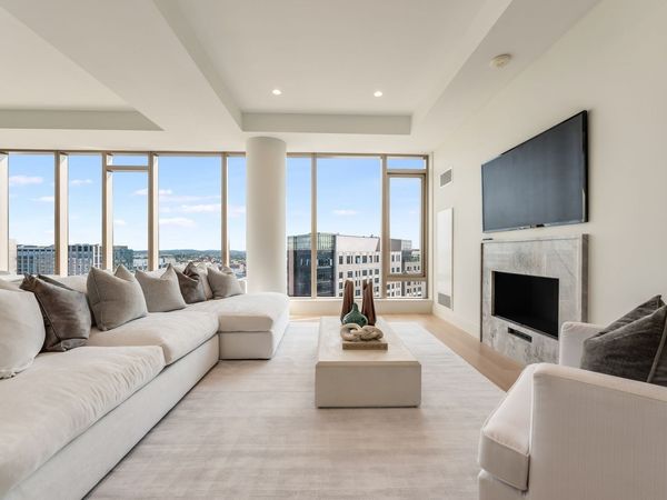 135 Seaport Blvd, Unit PH3B, Boston, MA 02210