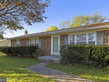 120 MEADOWBROOK DRIVE , STEPHENS CITY, VA 22655