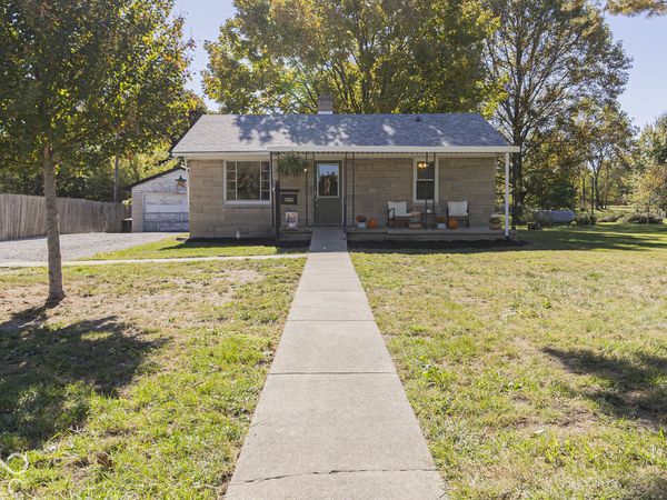 8141 Walnut Street , Coatesville, IN 46121