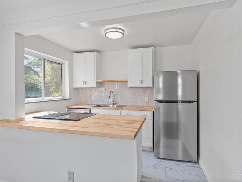 6428 Montgomery Road, Cincinnati, OH 45213 Photo 7