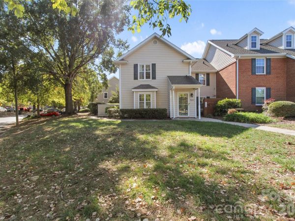 9328 S Vicksburg Park Court S, Charlotte, NC 28210
