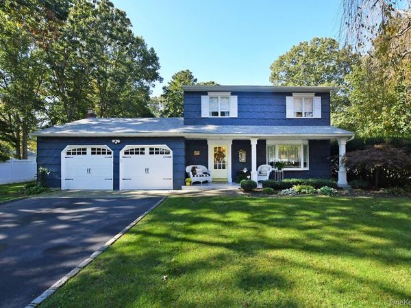 10 Artist Lake Boulevard , Middle Island, NY 11953