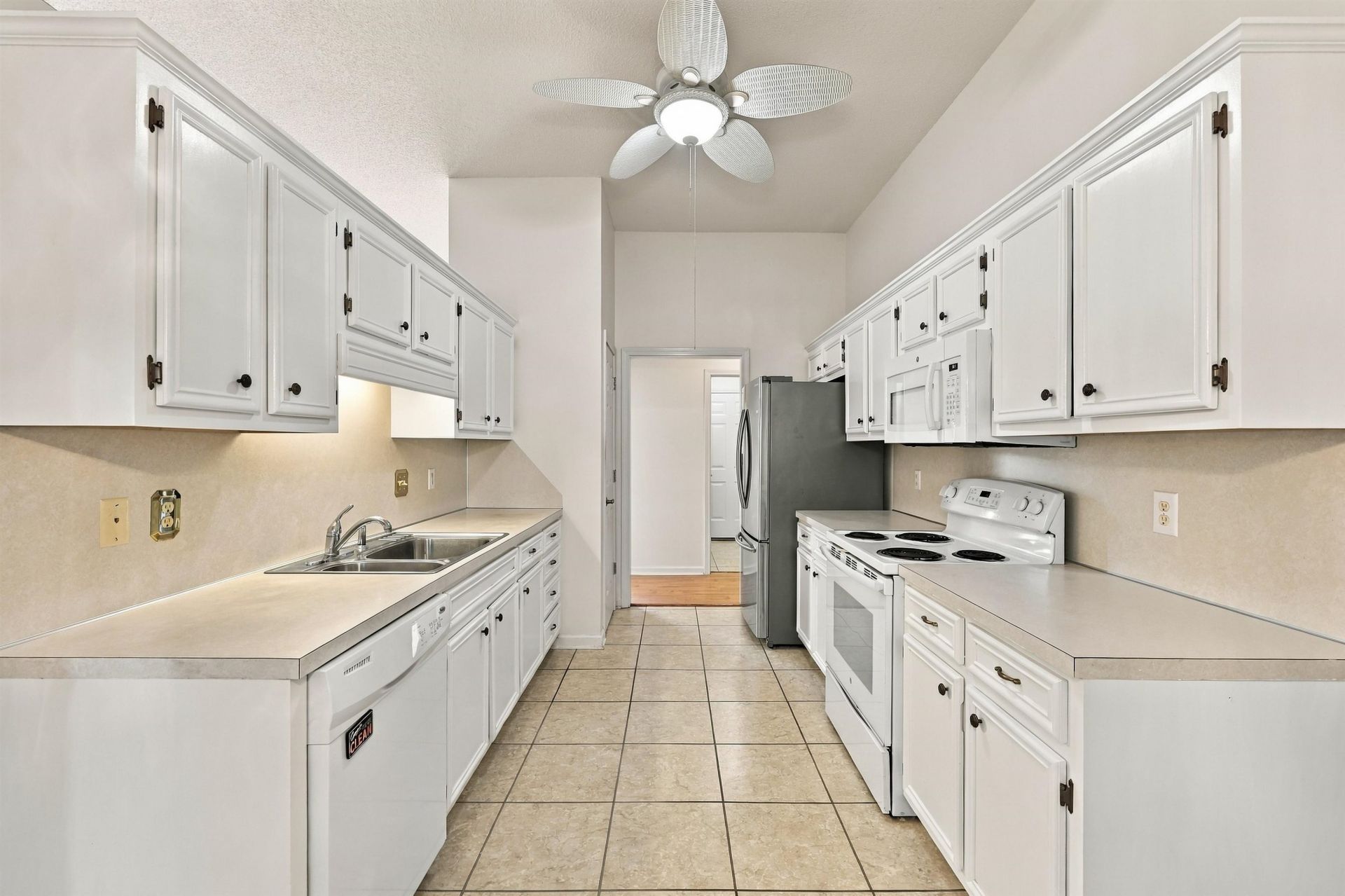 4107 Steeple Chase Dr. Photo 8