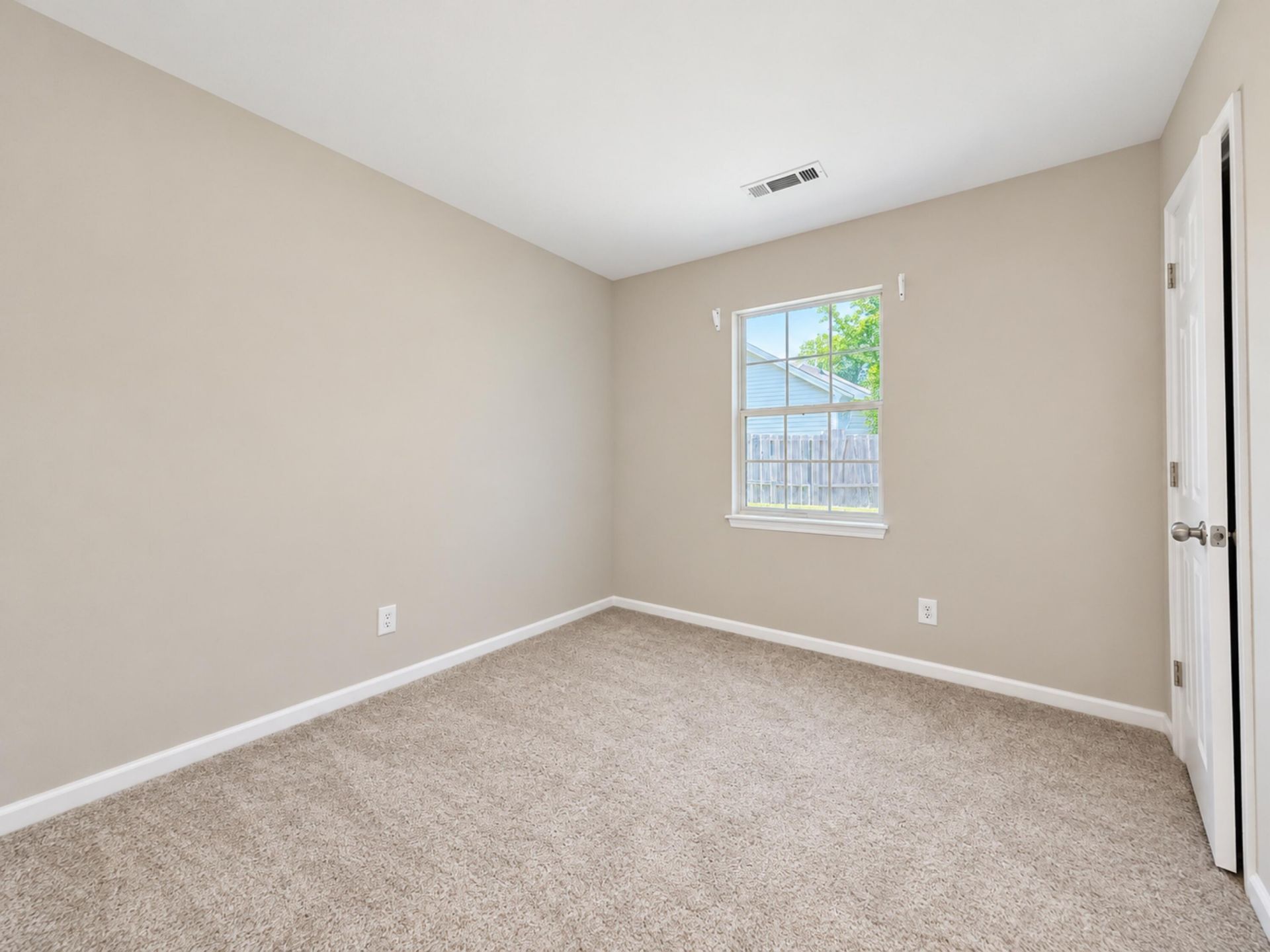 120 Alston Circle Photo 10