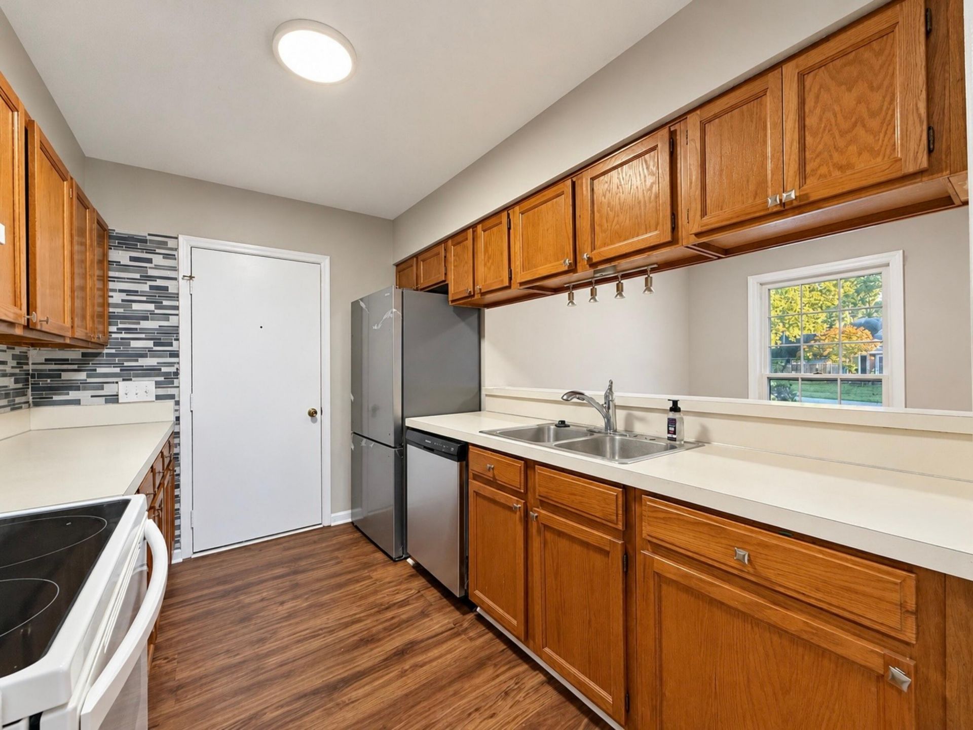120 Alston Circle Photo 5