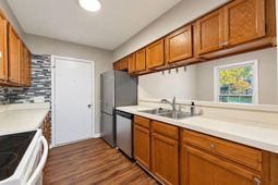 120 Alston Circle photo 4