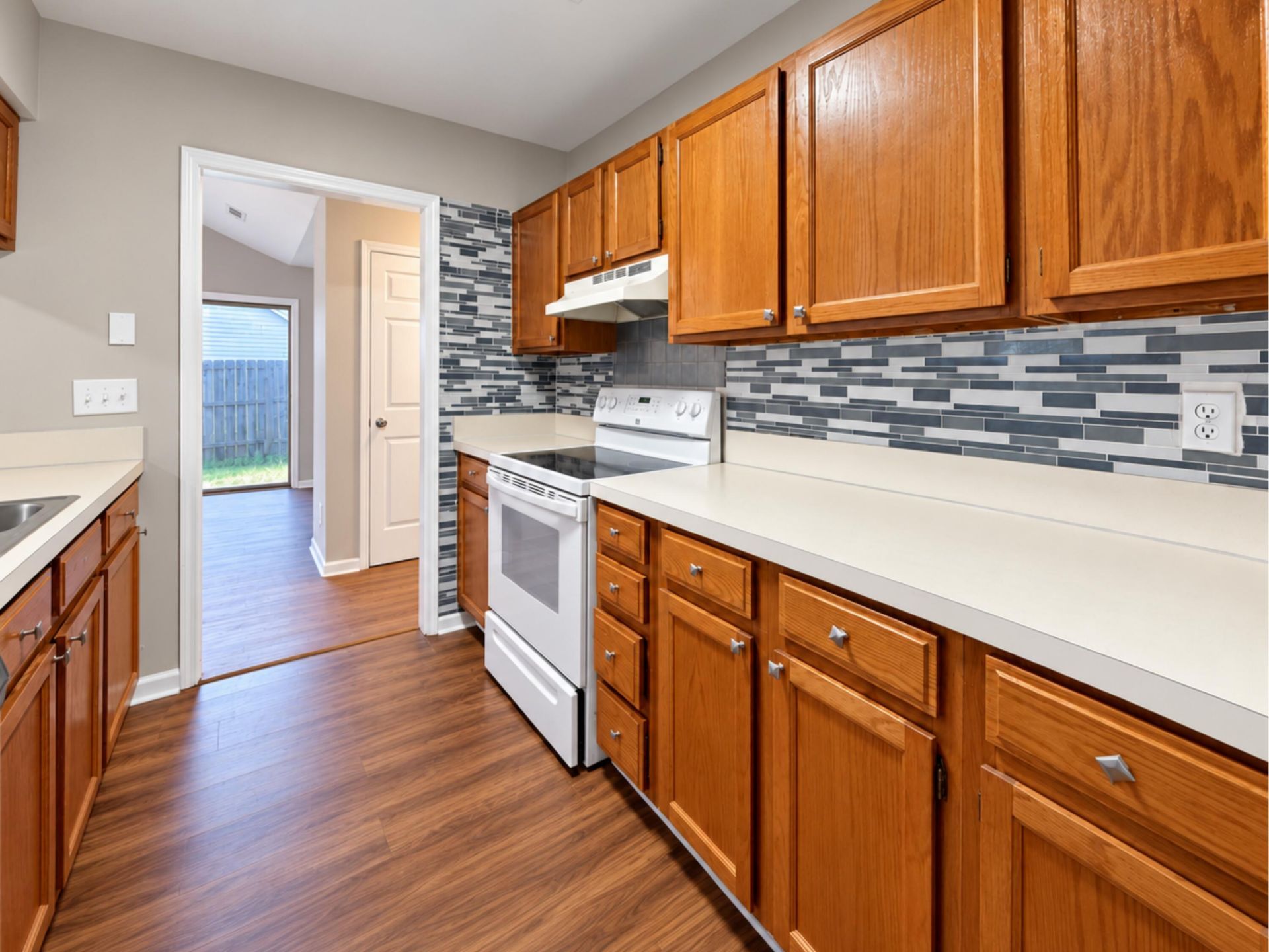 120 Alston Circle Photo 6