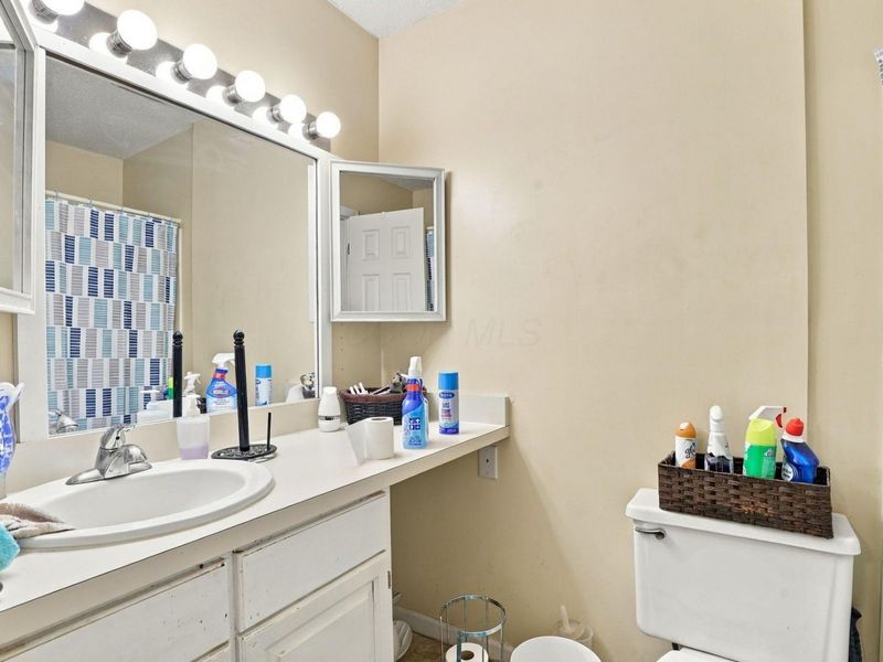 3092 Falcon Bridge Drive , Columbus, OH 43232 Photo 13
