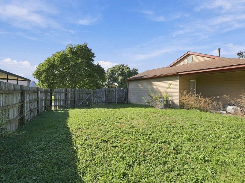 3092 Falcon Bridge Drive , Columbus, OH 43232 Photo 24