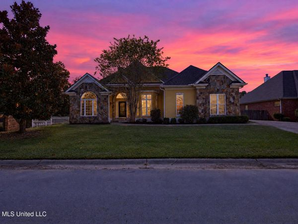 3505 S River Ridge Drive, Biloxi, MS 39532