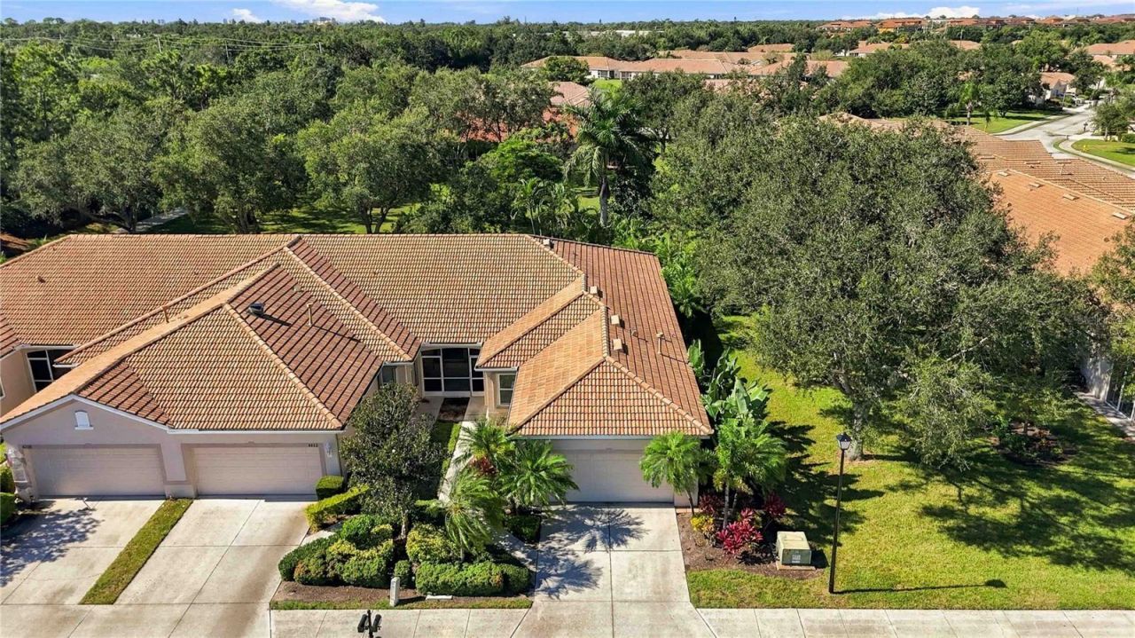 8216 Ashford Falls Court , Sarasota, FL 34243 Photo