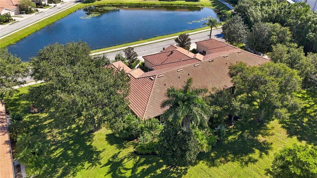8216 Ashford Falls Court , Sarasota, FL 34243 Photo