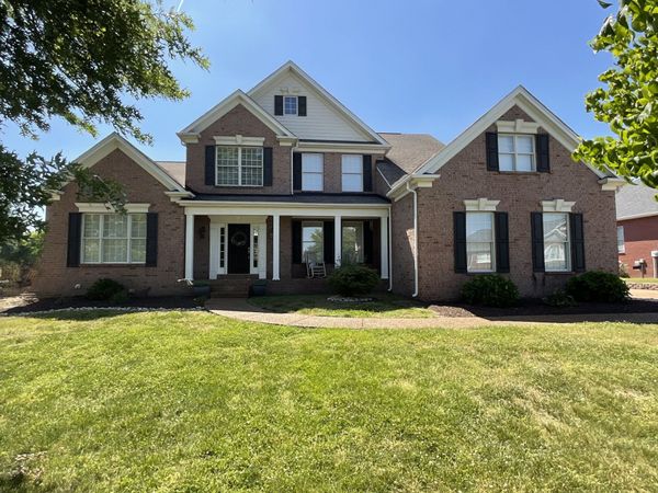 508 Five Oaks Blvd , Lebanon, TN 37087