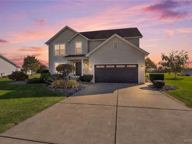 3852 Stone Ridge Road , North Tonawanda, NY 14120