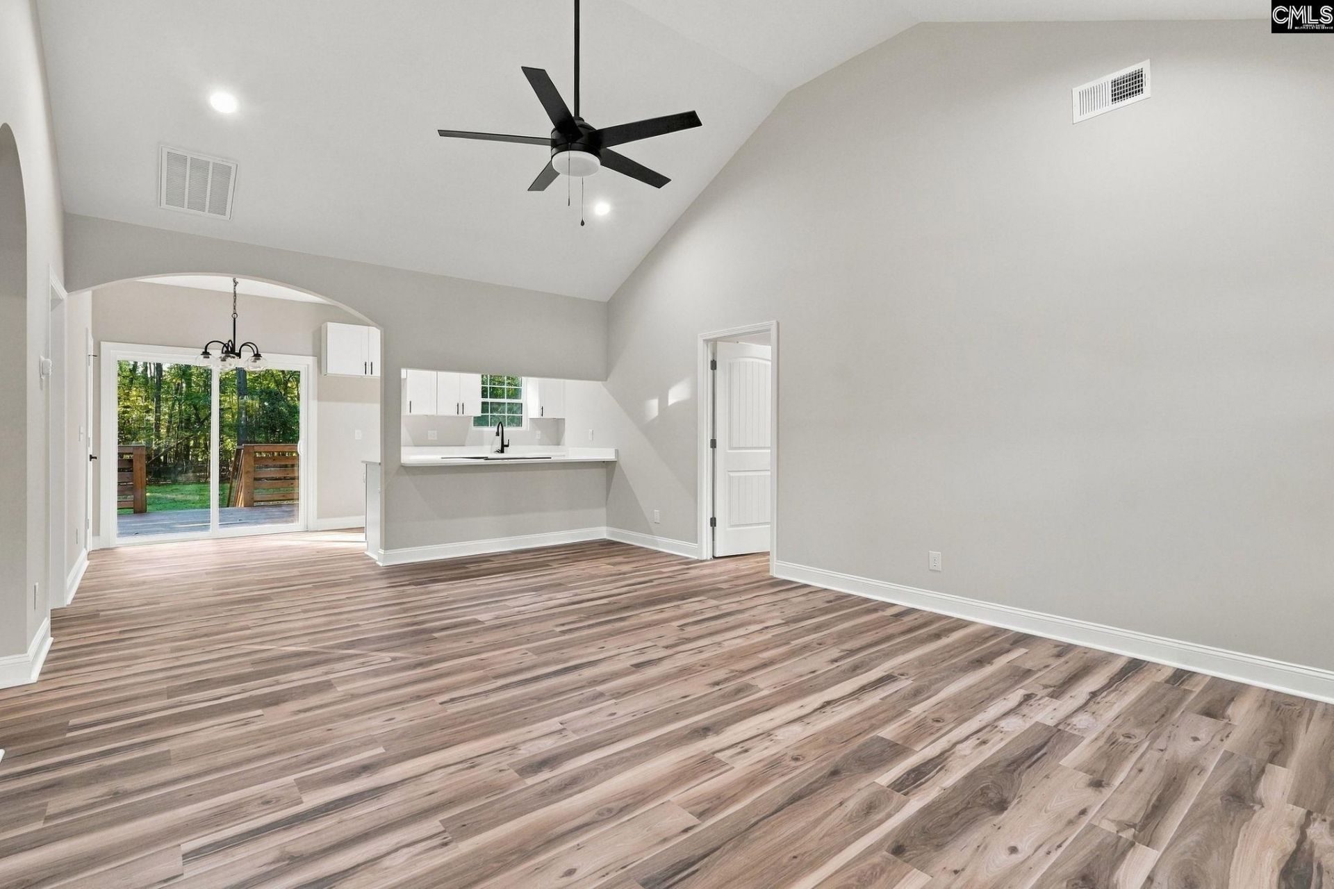 216 Mann Road  Photo 4