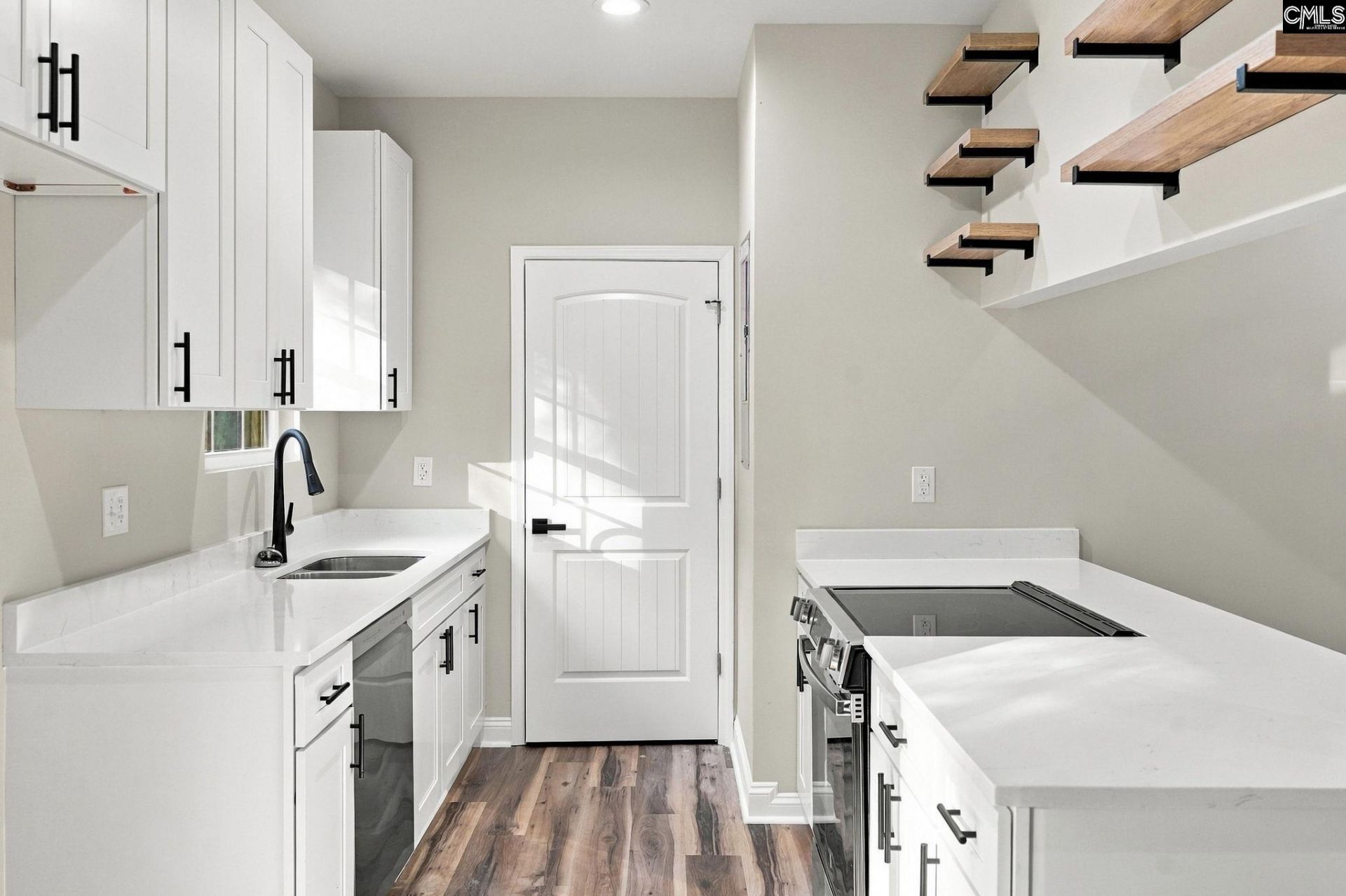 216 Mann Road  Photo 6
