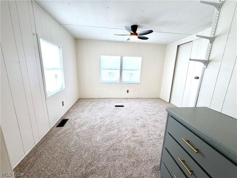 206 Rhode Island Road, Elyria, OH 44035 Photo 6