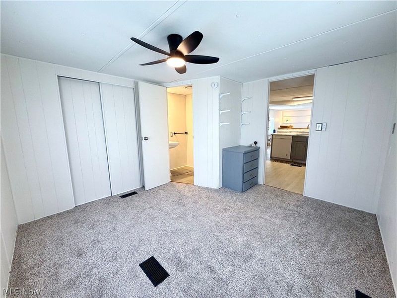 206 Rhode Island Road, Elyria, OH 44035 Photo 8