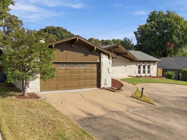 2927 E 75th Street , Tulsa, OK 74136