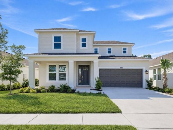 609 SE Ranch Oak Circle, Port St. Lucie, FL 34984