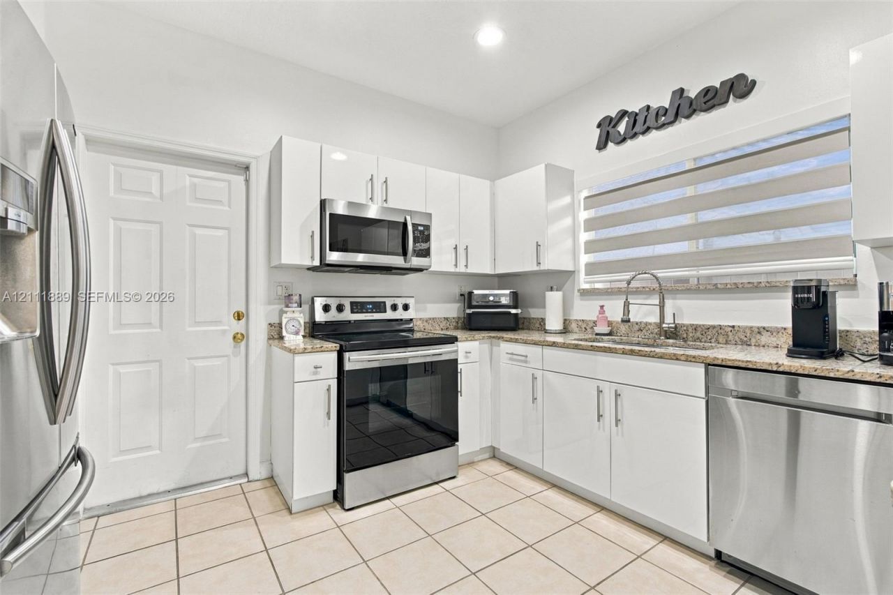 14418 SW 157th Path , Miami, FL 33196 Photo