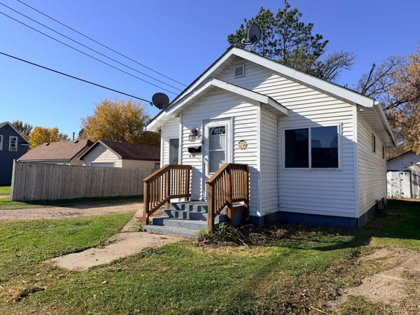 610 Oak Grove Avenue , Detroit Lakes, MN 56501