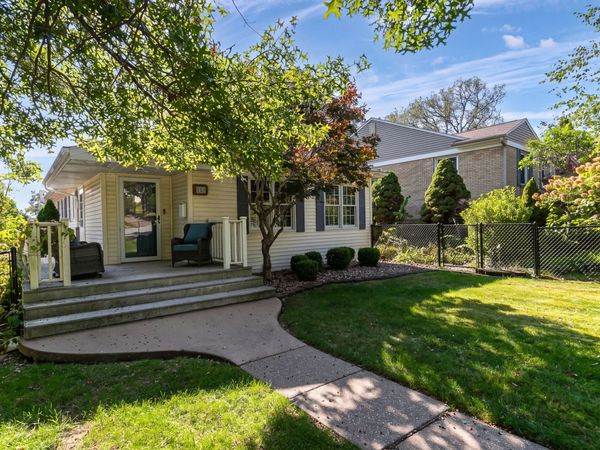 223 CUSTER Terrace, Bettendorf, IA 52722