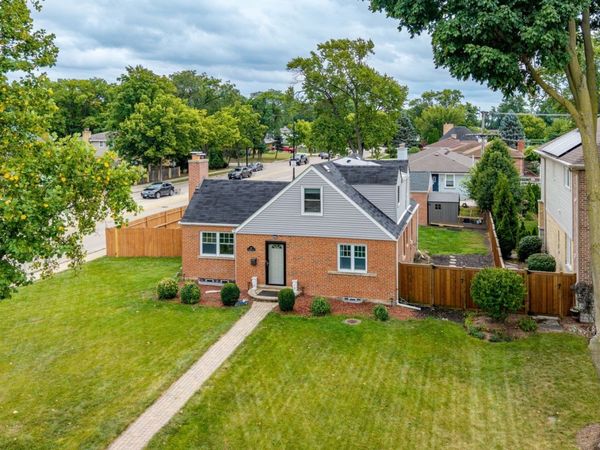 301 W Lonnquist Boulevard, Mount Prospect, IL 60056