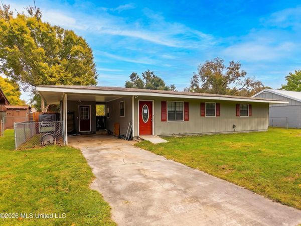 205 Willow Drive, Vicksburg, MS 39180