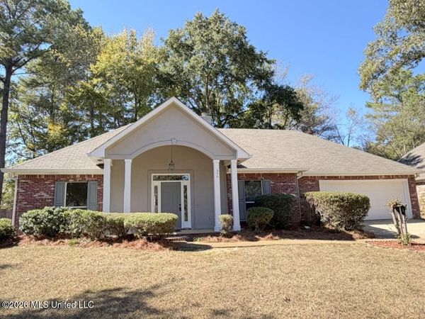 356 Pinewood Lane, Ridgeland, MS 39157