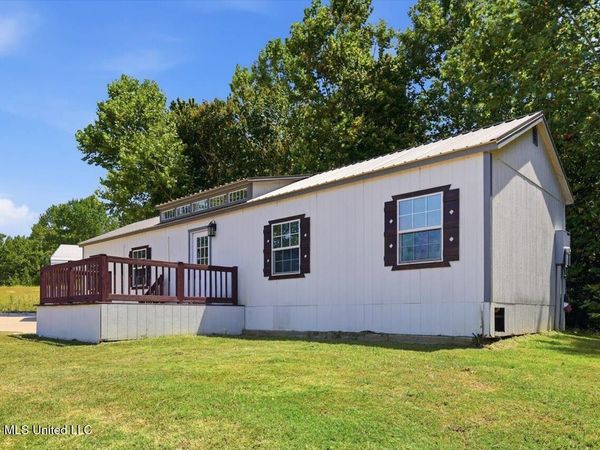 317 Lakeview Drive, Yazoo City, MS 39194