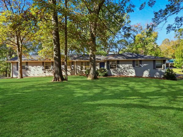 605 Clematis Dr , Nashville, TN 37205