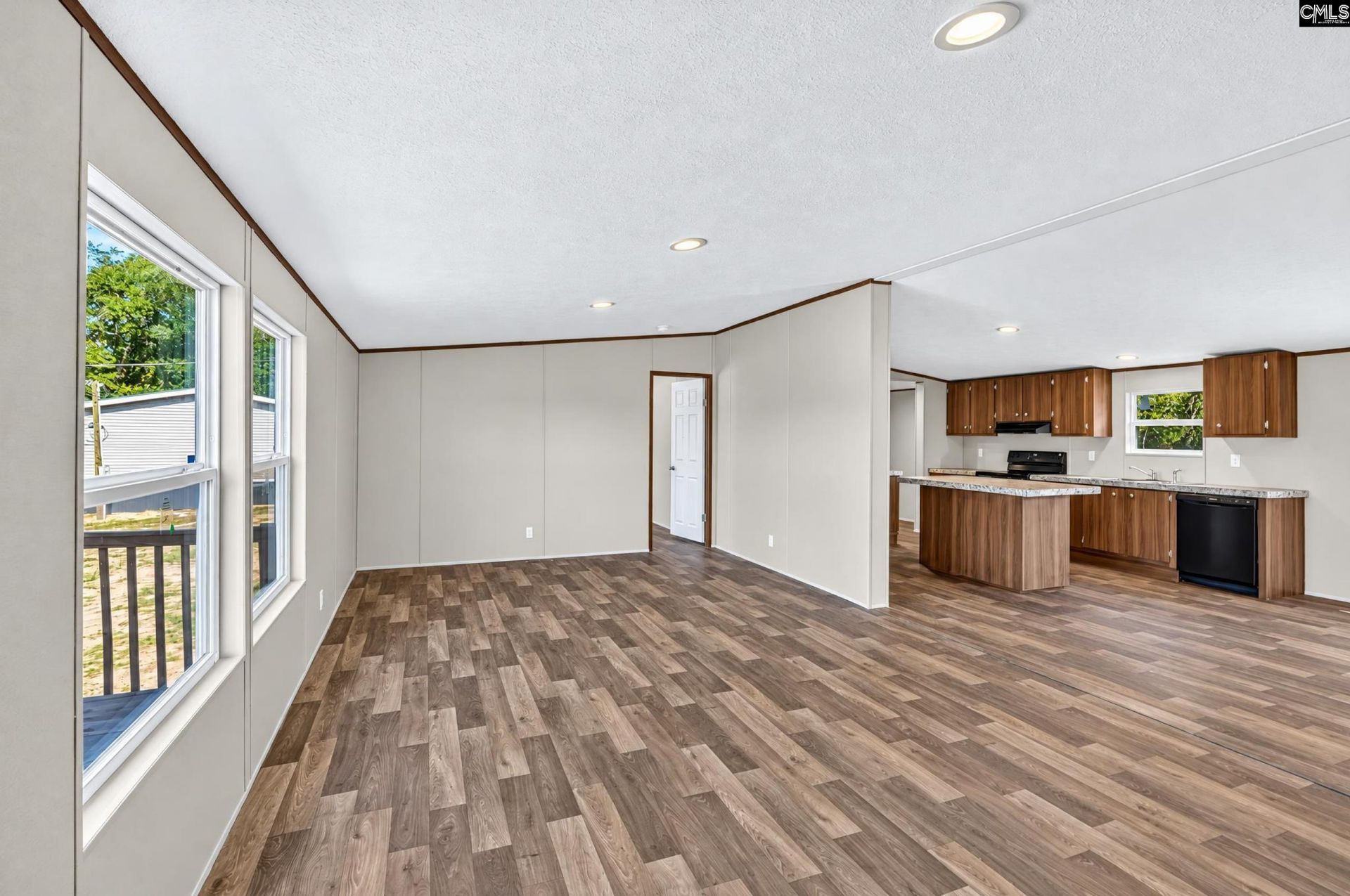 245 Home Farm Road  Photo 10