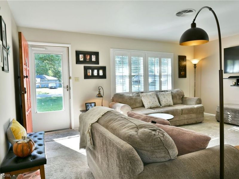 612 Pierce Drive, Youngstown, OH 44511 Photo 5