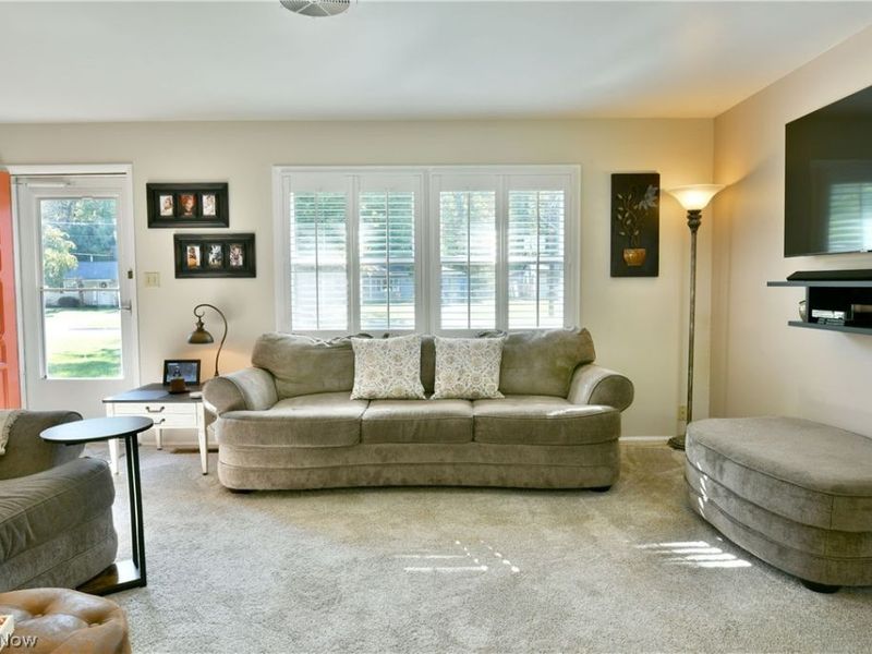 612 Pierce Drive, Youngstown, OH 44511 Photo 6