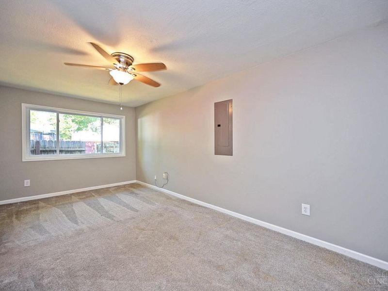 8480 Linderwood Lane, Cincinnati, OH 45255 Photo 18