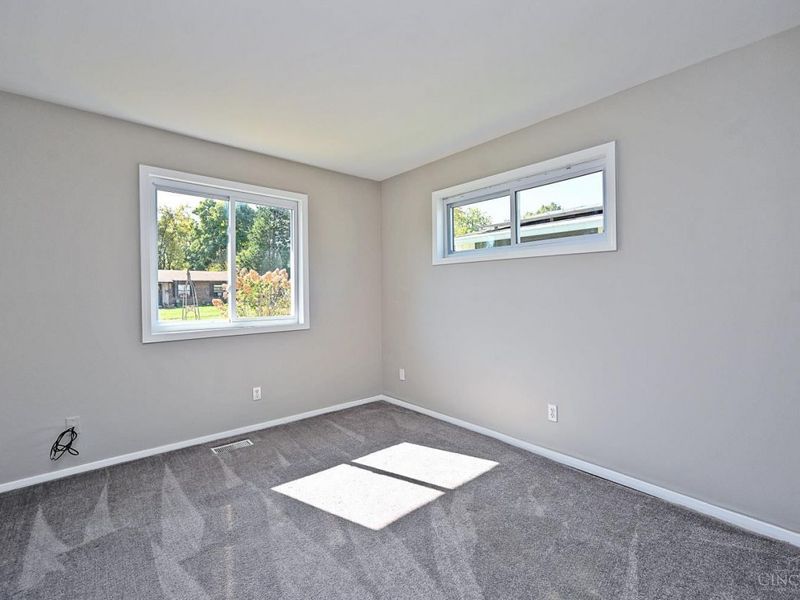 8480 Linderwood Lane, Cincinnati, OH 45255 Photo 24