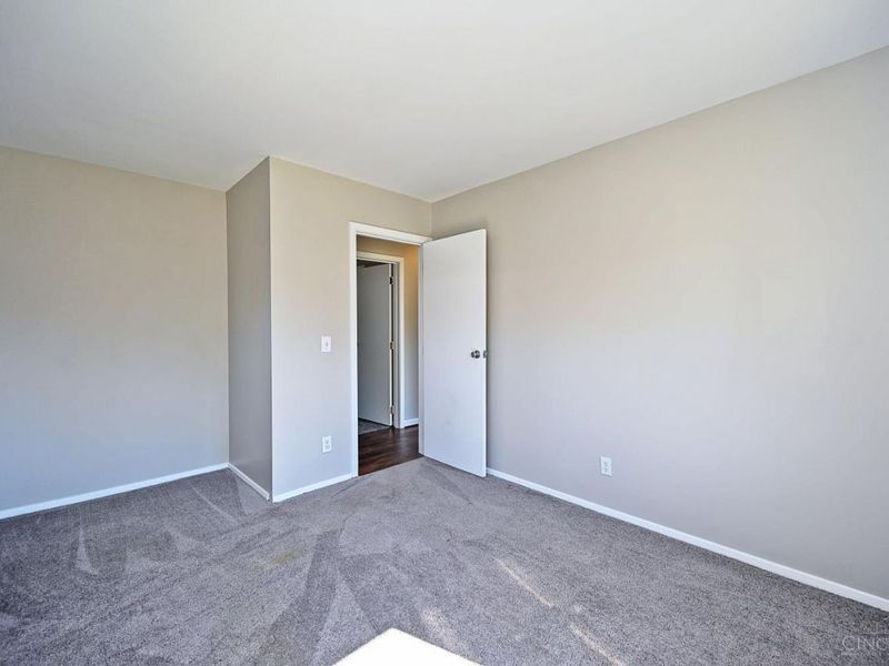 8480 Linderwood Lane, Cincinnati, OH 45255 Photo 26