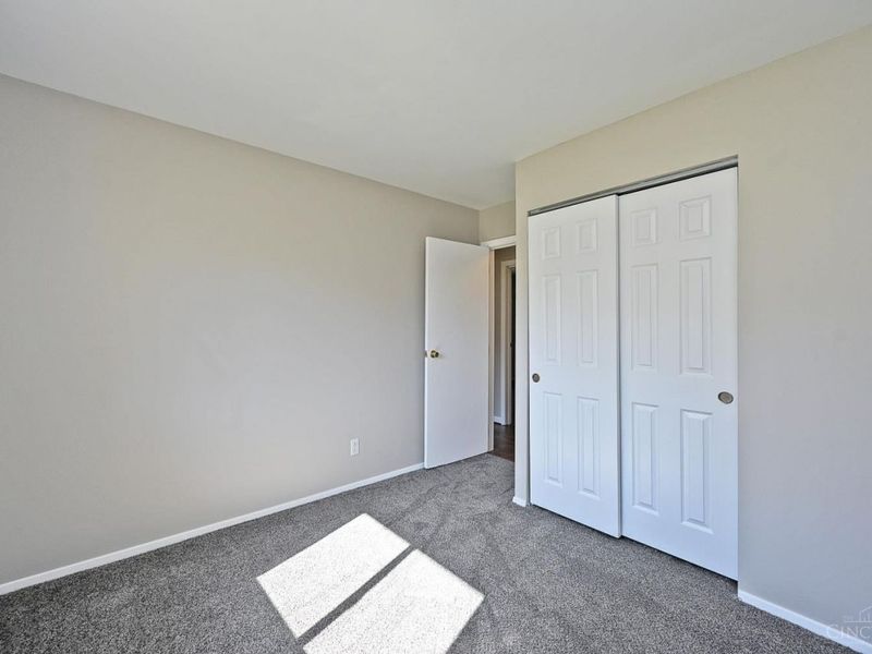 8480 Linderwood Lane, Cincinnati, OH 45255 Photo 28