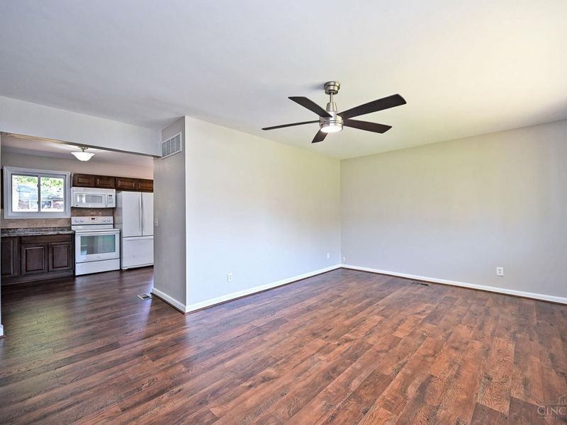 8480 Linderwood Lane, Cincinnati, OH 45255 Photo 5